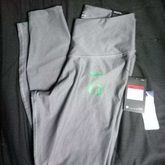 Nike Pants - NWT Nike Dri-Fit Oregon Ducks Leggings Trainers